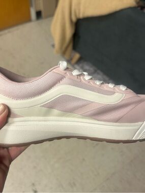 Vans Pink and White Low-Top Platform Sneaker